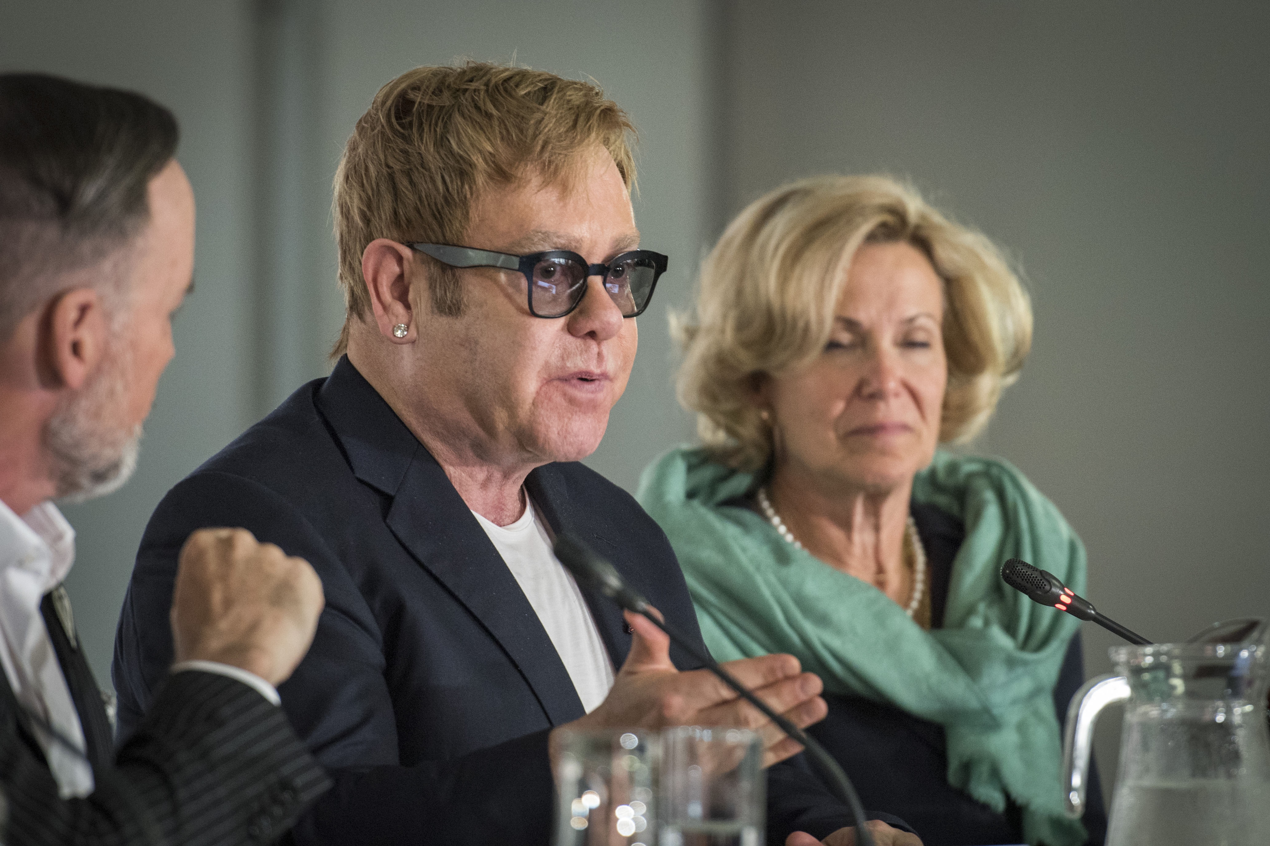 sf_elton_john_pressconf_088